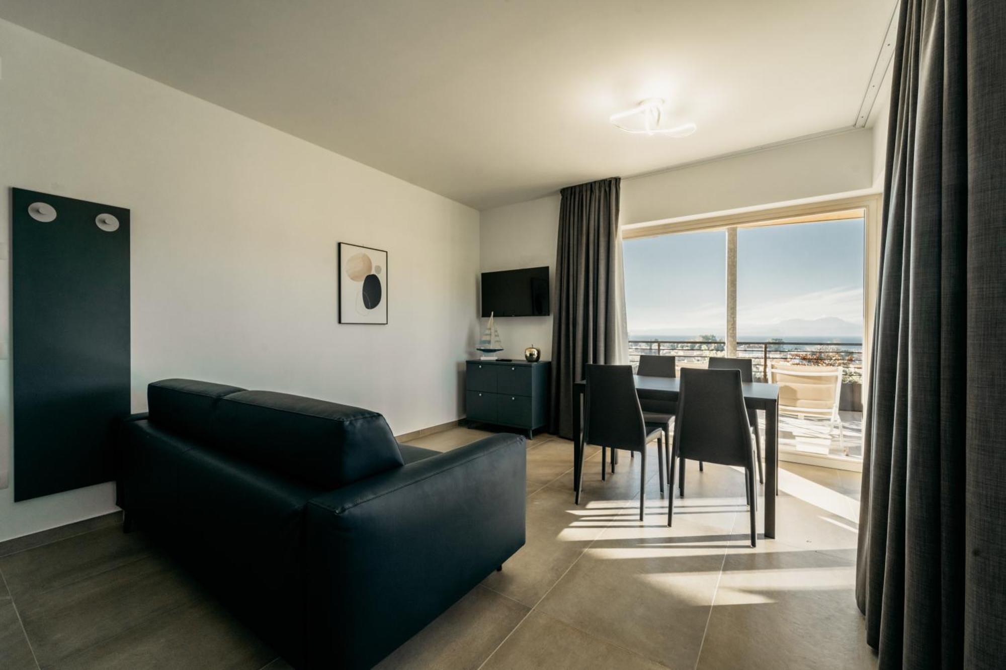 Apartments Monsurei, Lake View Бардолино Экстерьер фото