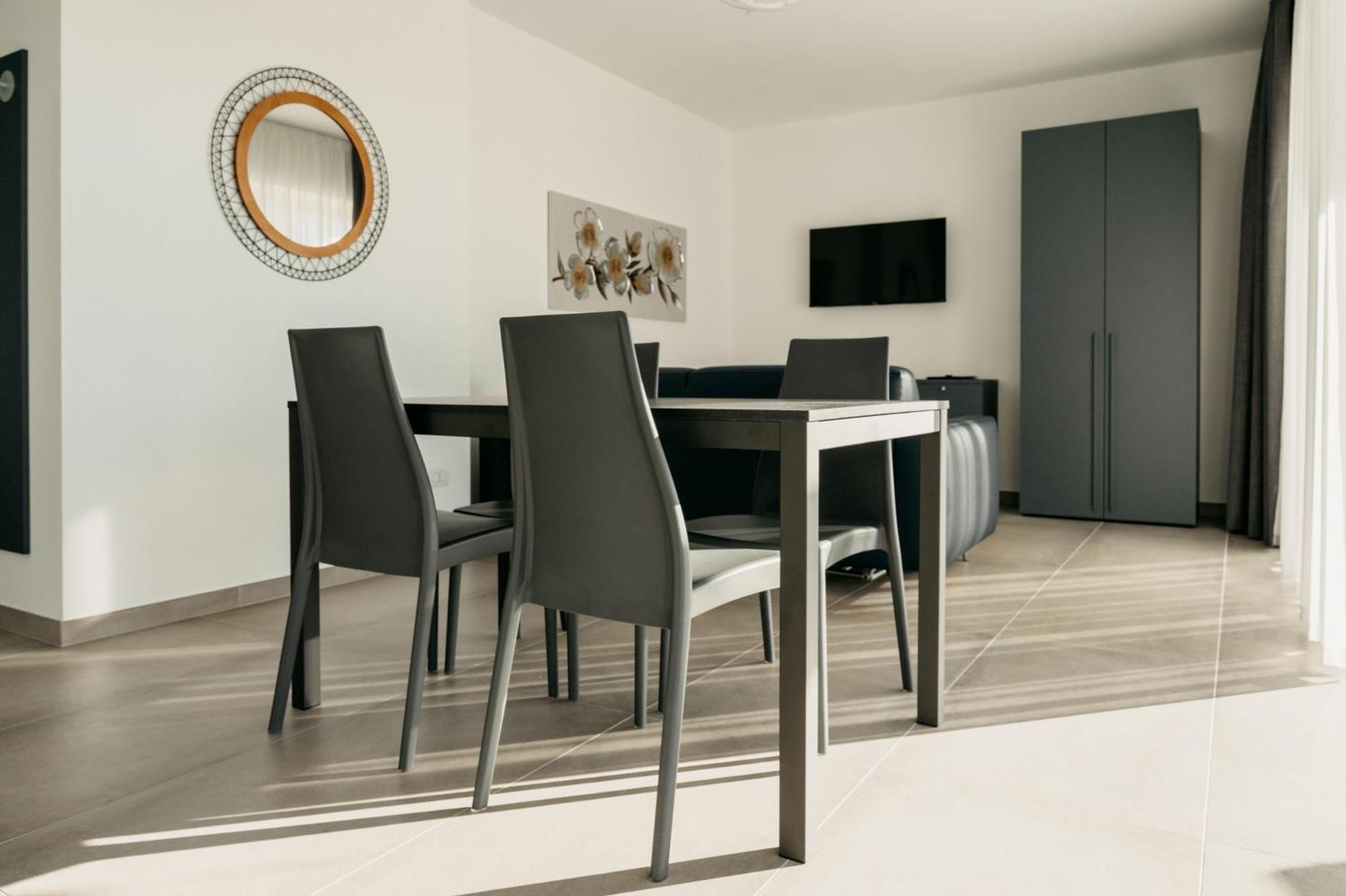 Apartments Monsurei, Lake View Бардолино Экстерьер фото