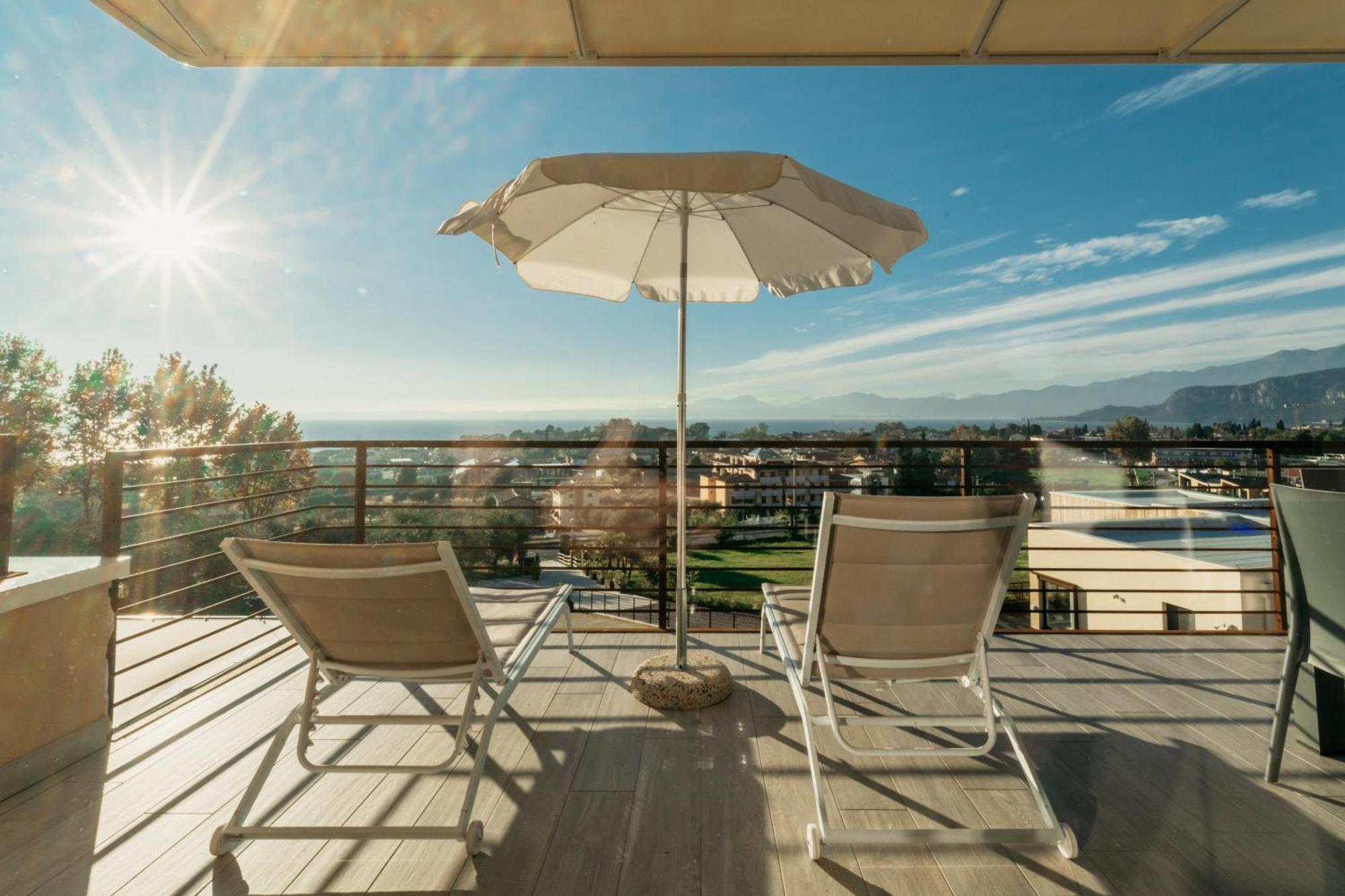 Apartments Monsurei, Lake View Бардолино Экстерьер фото