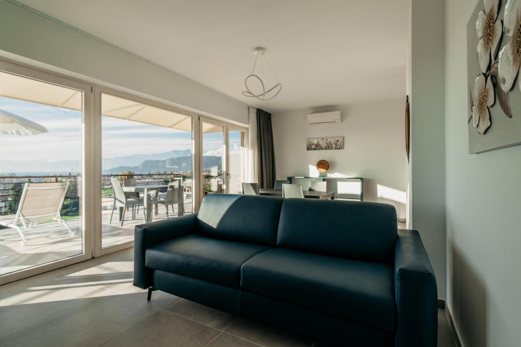 Apartments Monsurei, Lake View Бардолино Экстерьер фото