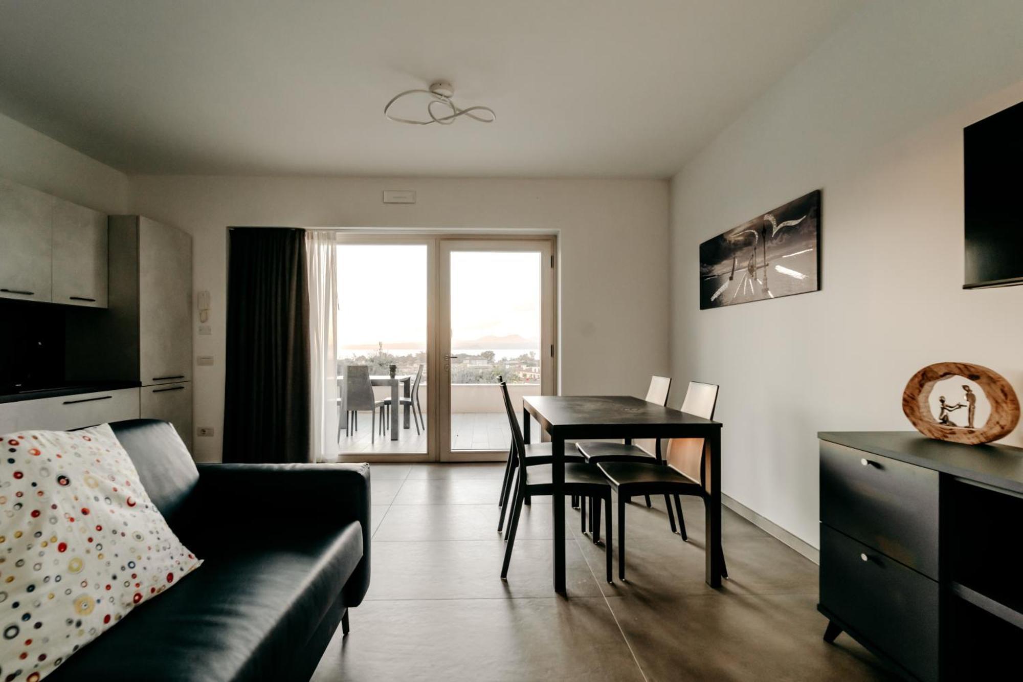 Apartments Monsurei, Lake View Бардолино Экстерьер фото