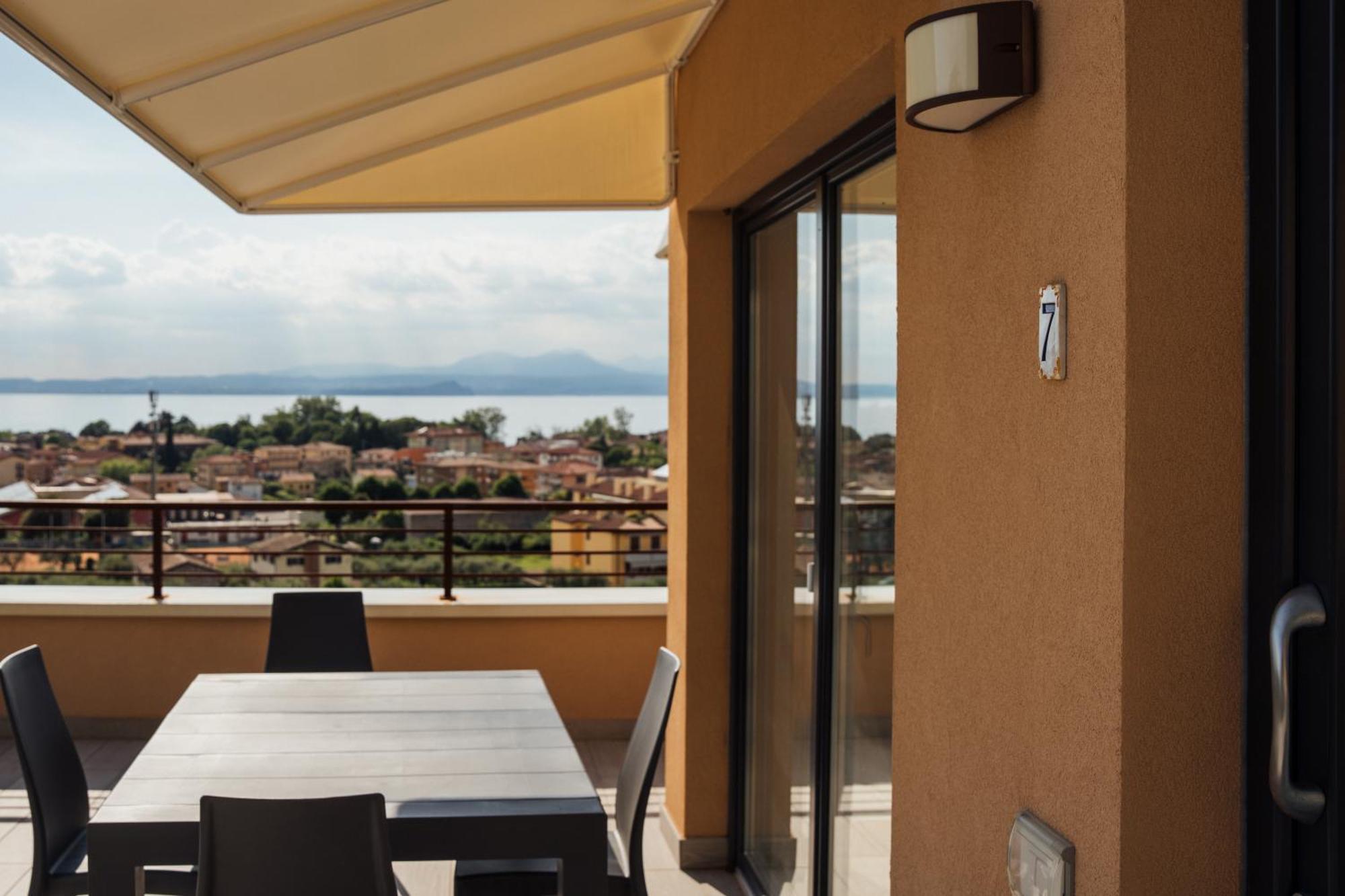 Apartments Monsurei, Lake View Бардолино Экстерьер фото